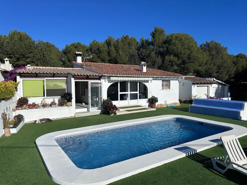 Villa til salg i Teulada, Alicante