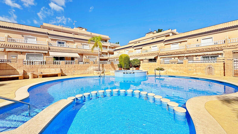 3 soveværelse Byhus til salg