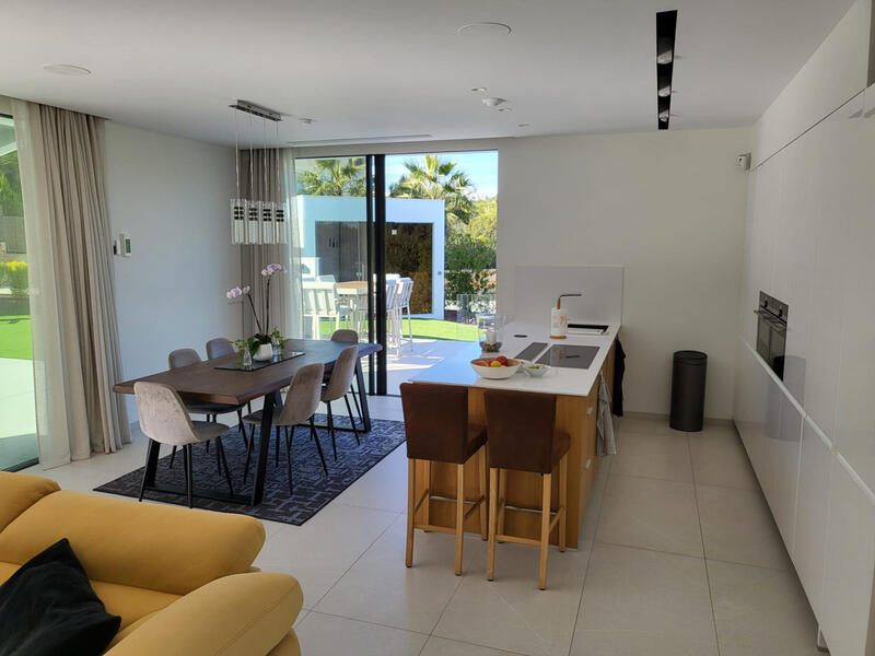 4 Schlafzimmer Villa zu verkaufen