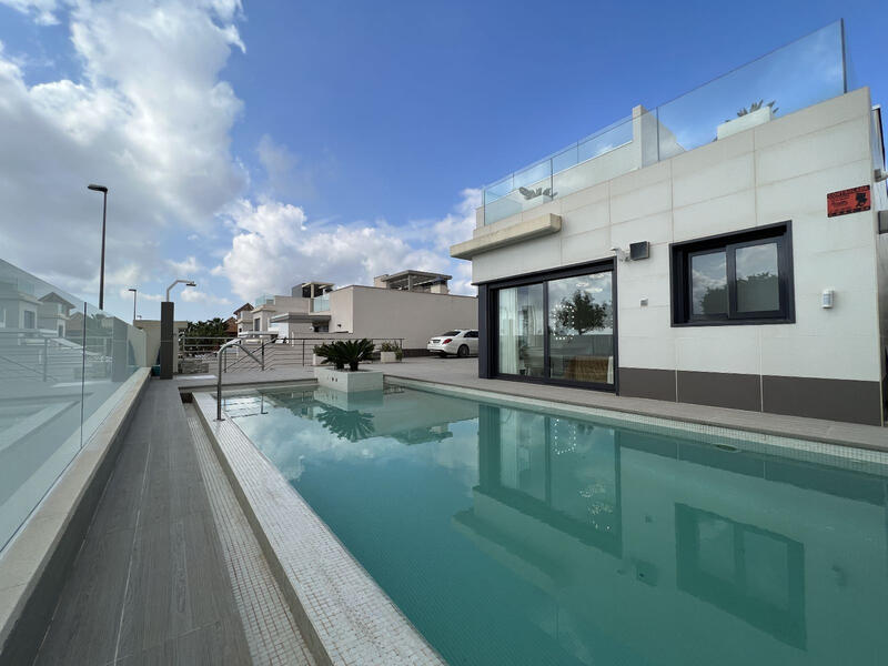 Villa à vendre dans San Miguel de Salinas, Alicante