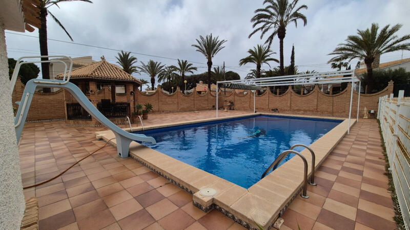 7 bedroom Villa for sale