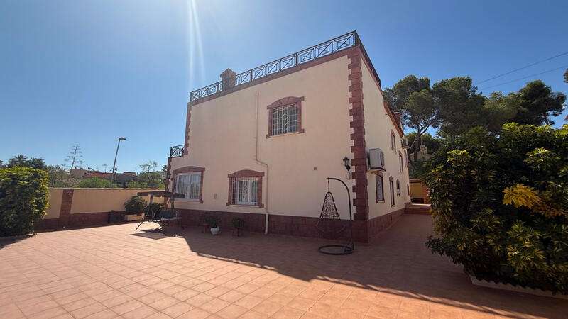 7 soverom Villa til salgs