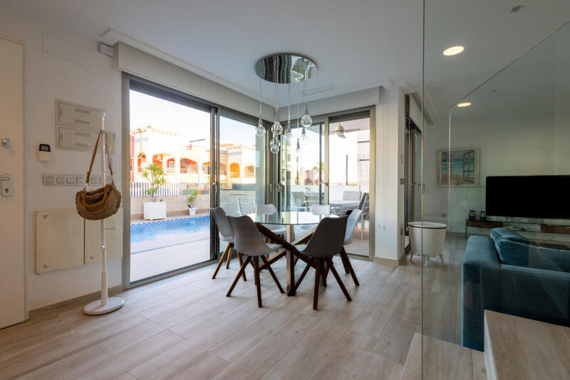 4 Schlafzimmer Villa zu verkaufen