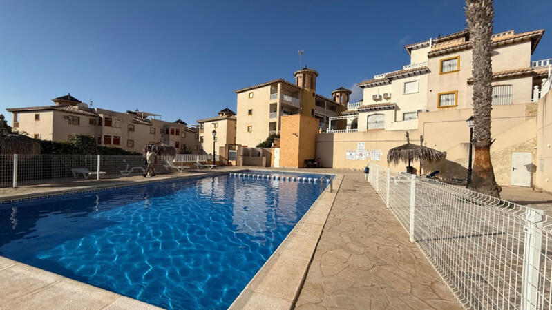 Apartment for sale in Villamartin, Alicante