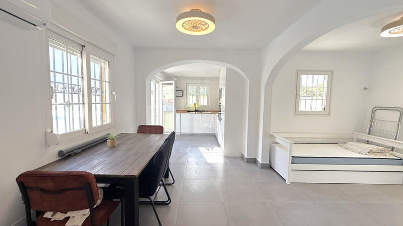 2 Schlafzimmer Stadthaus zu verkaufen