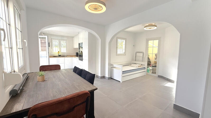 2 Schlafzimmer Stadthaus zu verkaufen