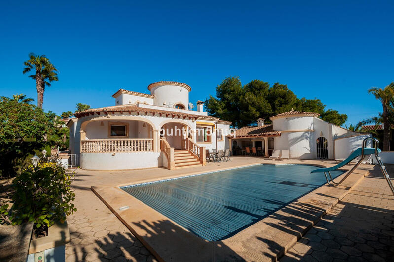 Villa till salu i Calpe, Alicante