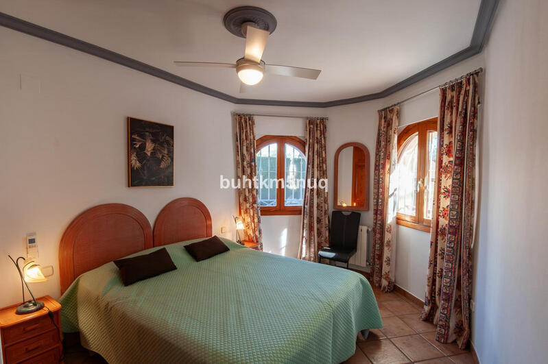 4 Schlafzimmer Villa zu verkaufen
