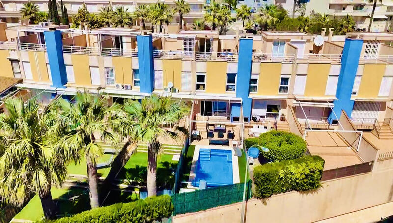 Villa til salg i Cabo Roig, Alicante