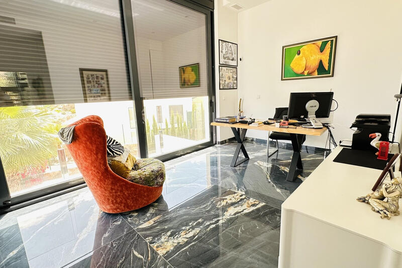 6 sovrum Villa till salu