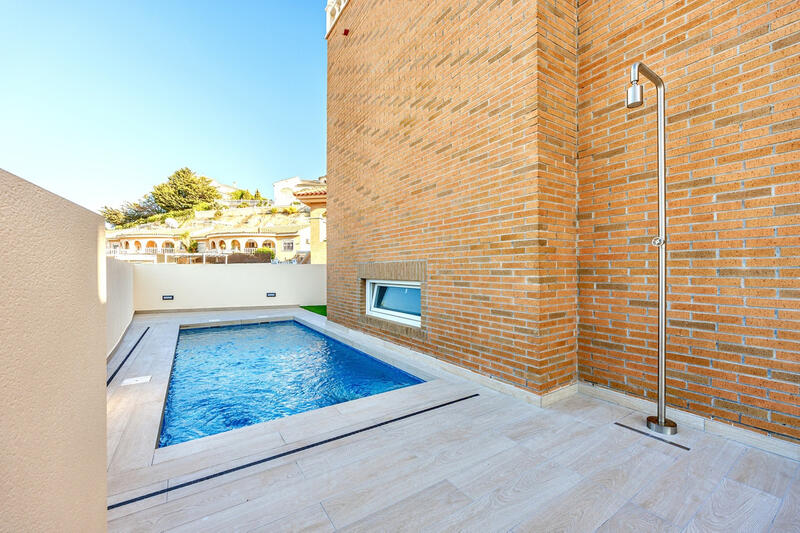 4 Cuarto Villa en venta
