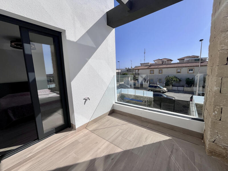 4 bedroom Villa for sale
