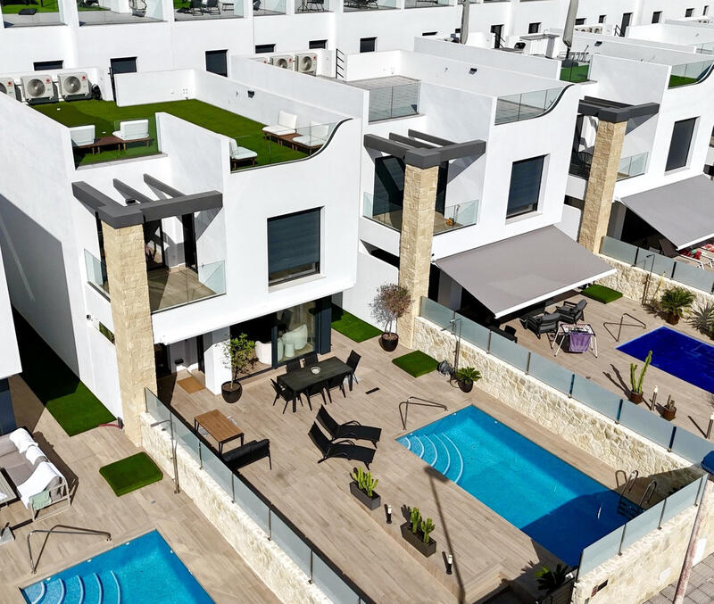 4 bedroom Villa for sale