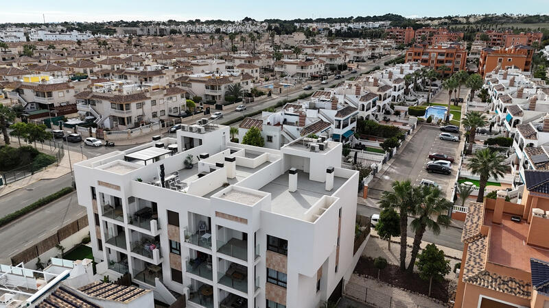 Apartamento en venta en Villamartin, Alicante