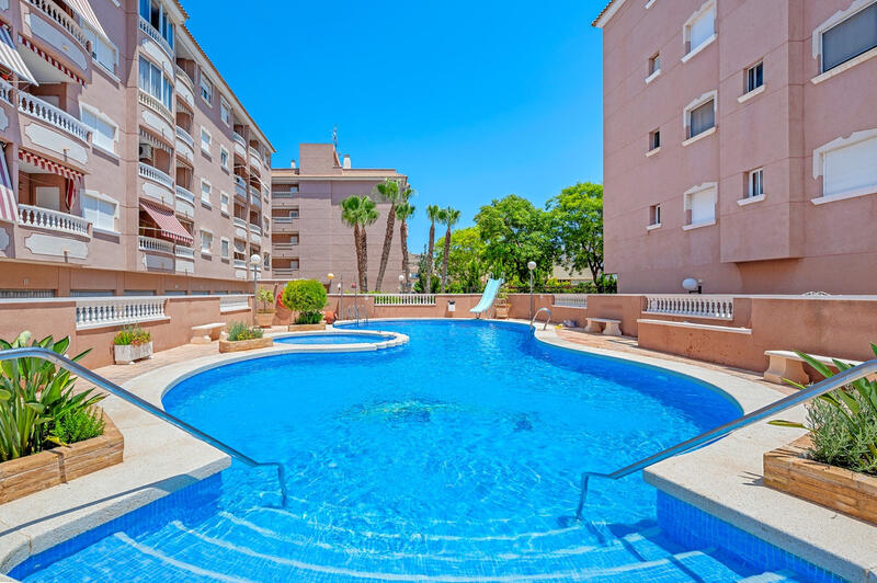 Leilighet til salgs i Santa Pola, Alicante