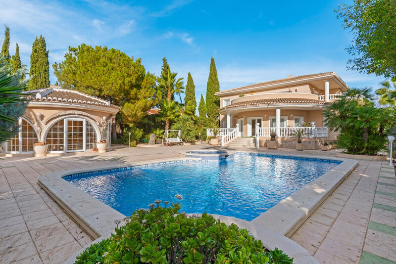 5 slaapkamer Villa Te koop