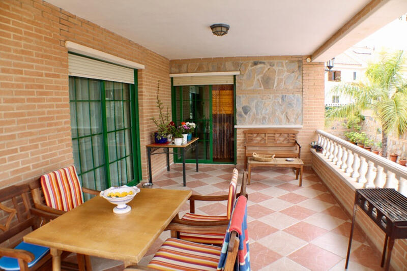 6 bedroom Villa for sale