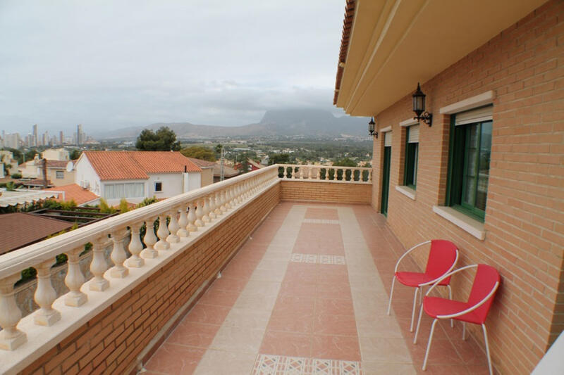 6 bedroom Villa for sale