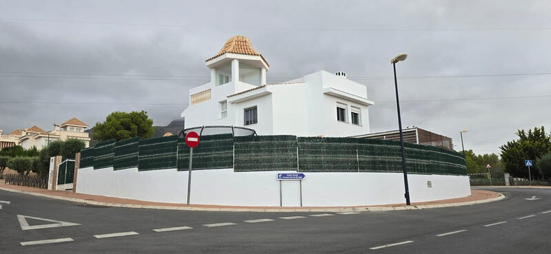 Villa à vendre dans La Nucia, Alicante