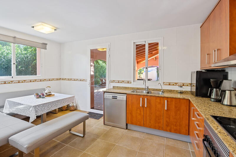4 Cuarto Villa en venta