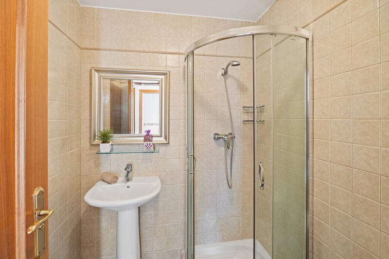 4 Cuarto Villa en venta