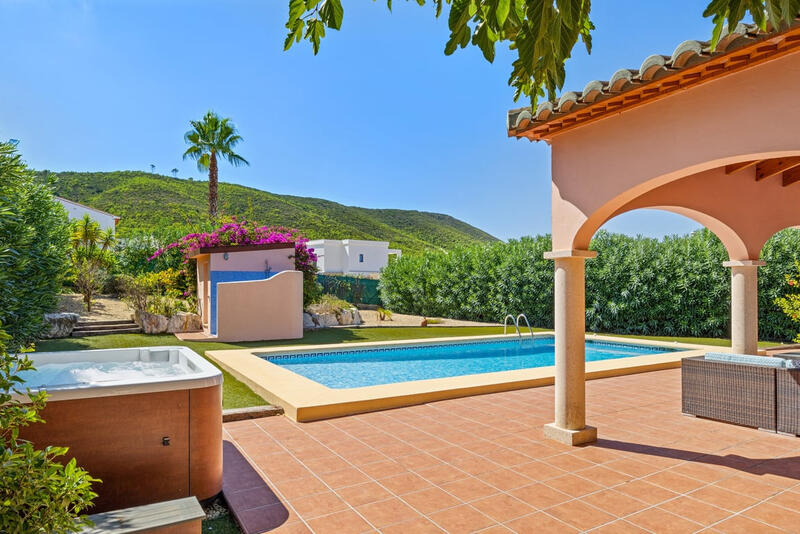 4 Cuarto Villa en venta