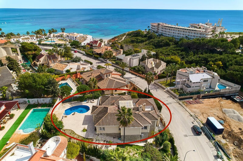 Villa til salgs i Campoamor, Alicante
