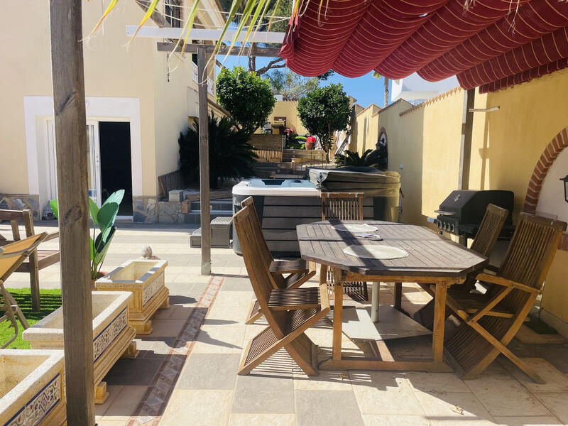 3 Cuarto Villa en venta
