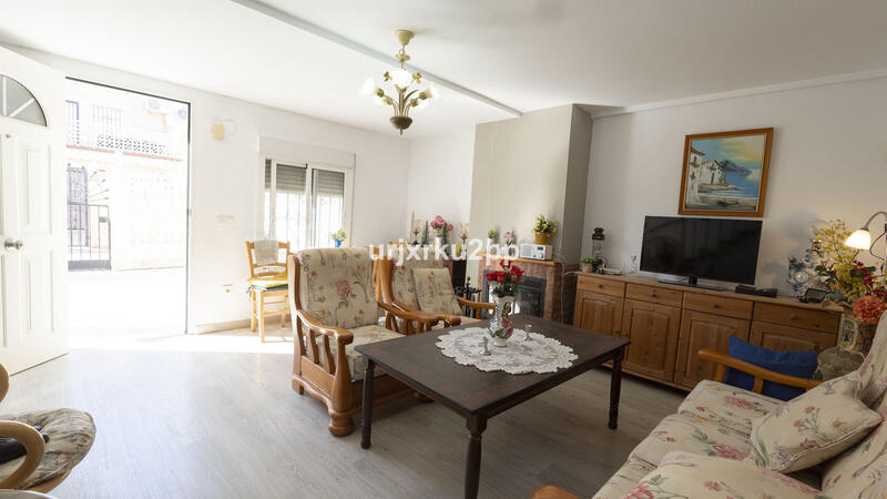 3 slaapkamer Gezinswoning Te koop