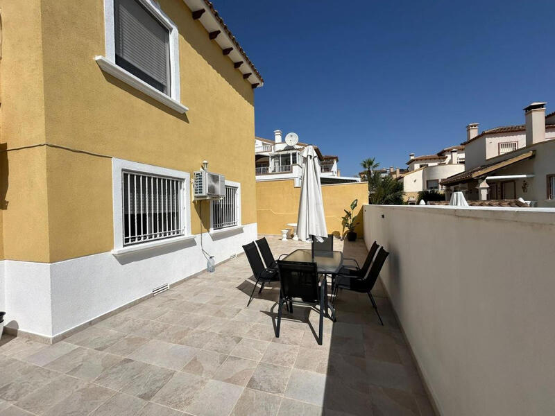 3 Cuarto Villa en venta