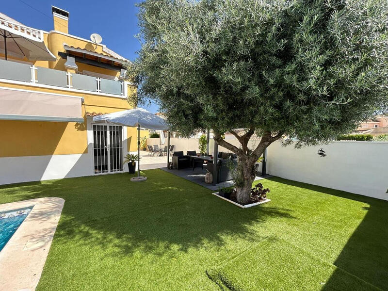 3 Cuarto Villa en venta