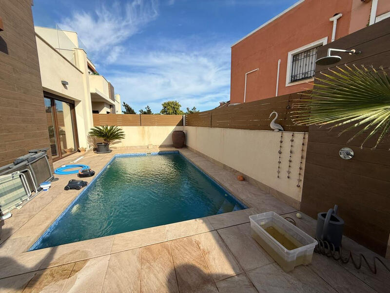 3 bedroom Villa for sale