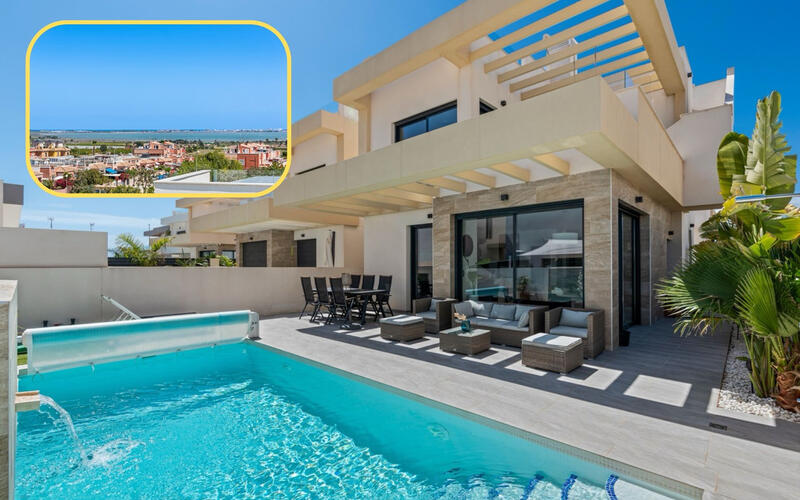 Villa en venta en Los Montesinos, Alicante