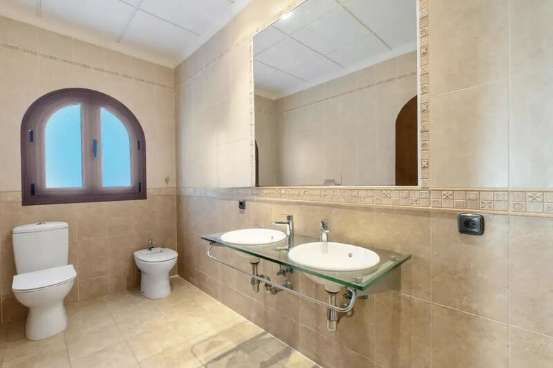 4 bedroom Villa for sale