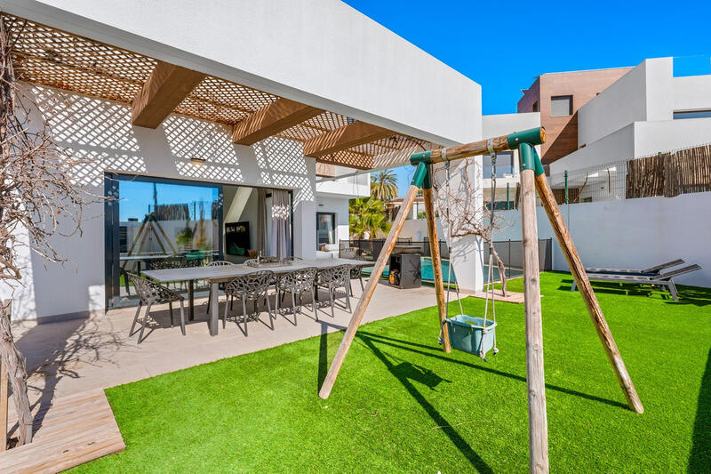 Villa for sale in Ciudad Quesada, Alicante