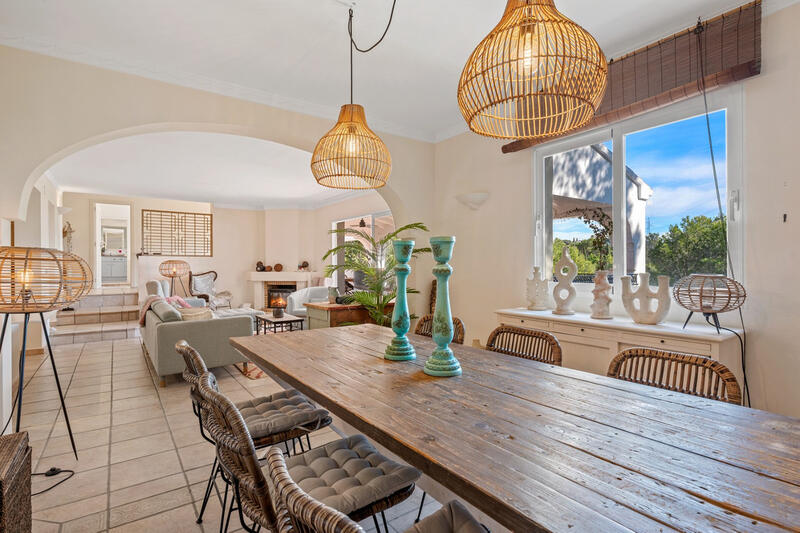 6 bedroom Villa for sale