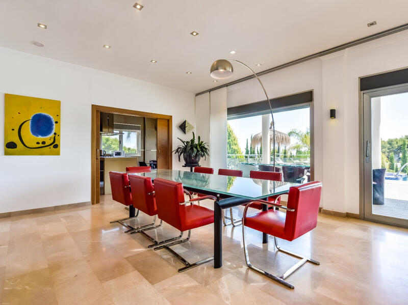 6 Cuarto Villa en venta