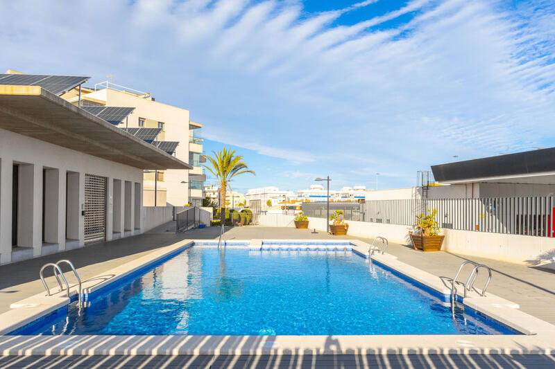 квартира продается в Los Dolses, Alicante