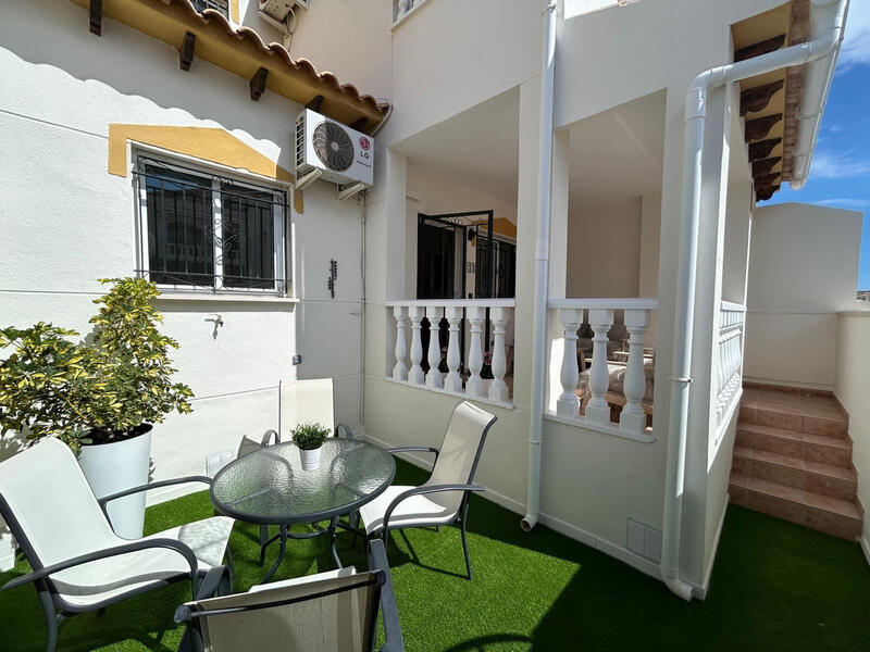 3 bedroom Townhouse for sale