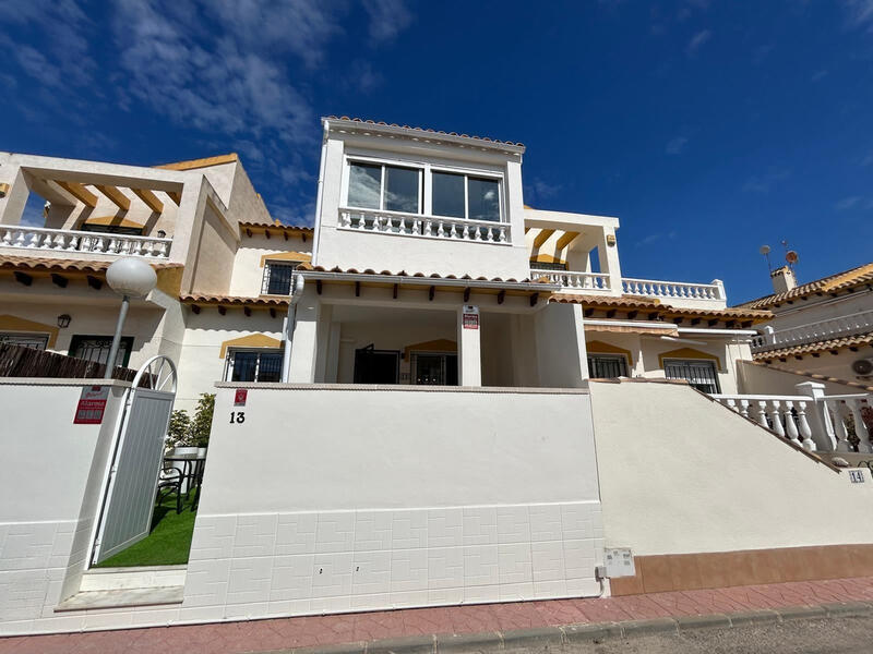 3 bedroom Townhouse for sale