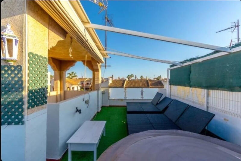 Adosado en venta en Torrevieja, Alicante