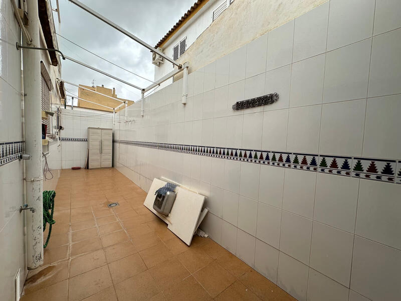 4 Schlafzimmer Stadthaus zu verkaufen