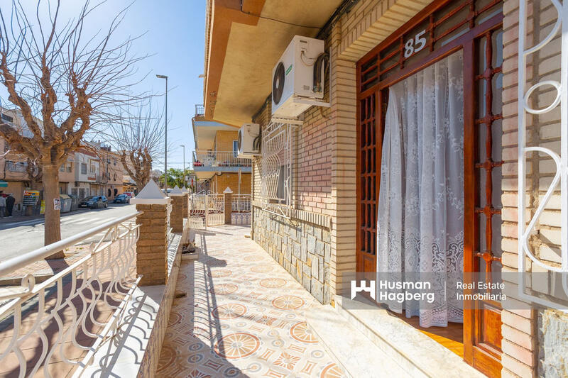 3 bedroom Townhouse for sale