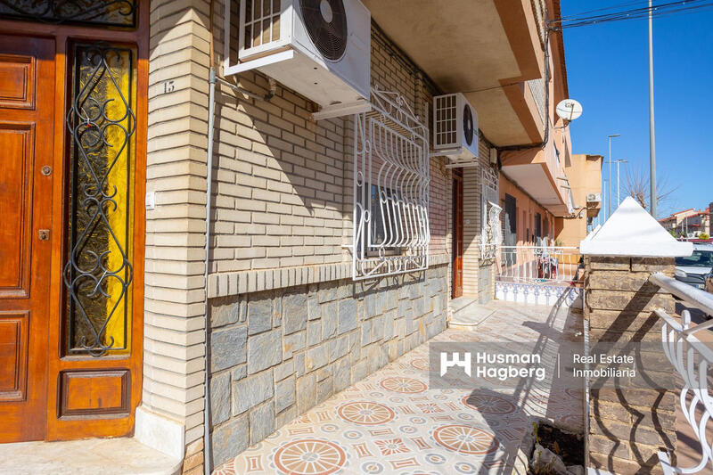 3 bedroom Townhouse for sale