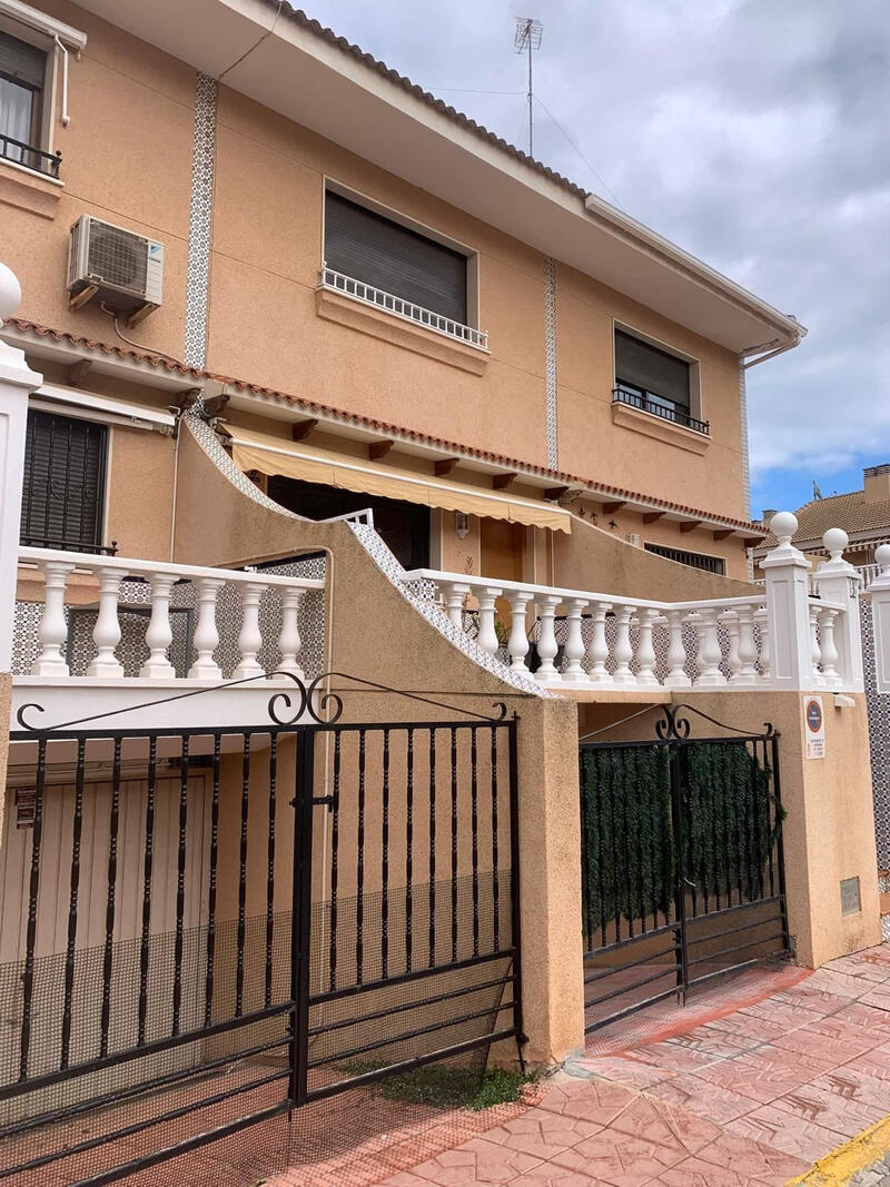 4 Cuarto Adosado en venta