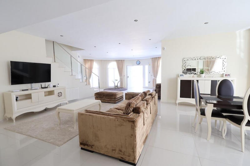 5 Cuarto Villa en venta