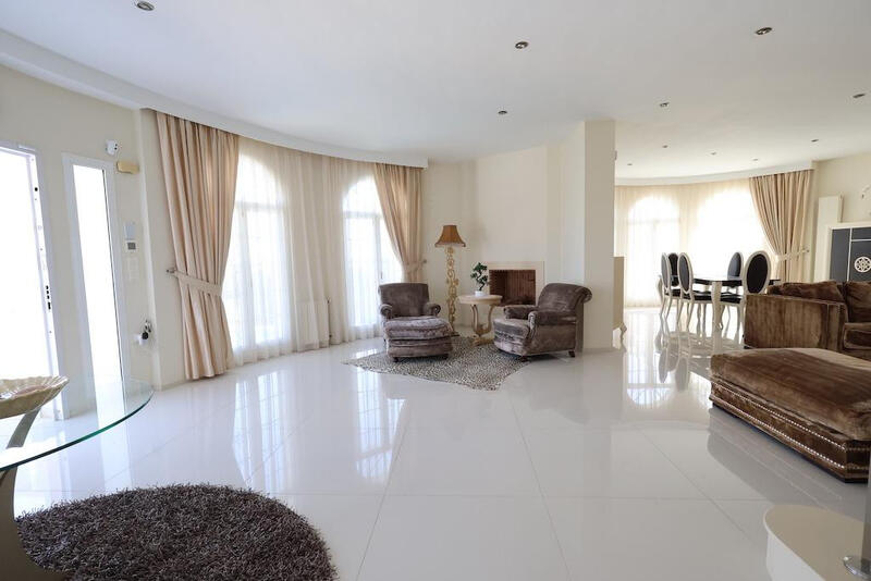 5 Cuarto Villa en venta
