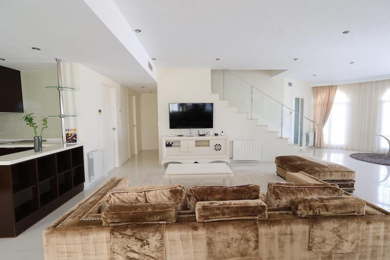 5 Cuarto Villa en venta