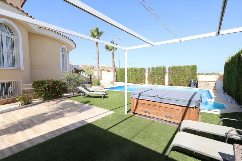 5 Cuarto Villa en venta