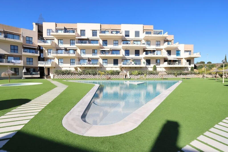 Lejlighed til salg i La Zenia, Alicante